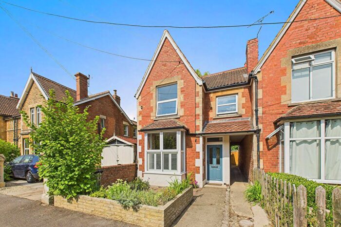 3 Bedroom End Of Terrace House For Sale In West End, Melksham, SN12