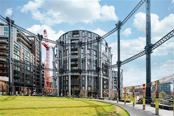 1 Bedroom Flat To Rent In Gasholders Building, King's Cross, London, N1C