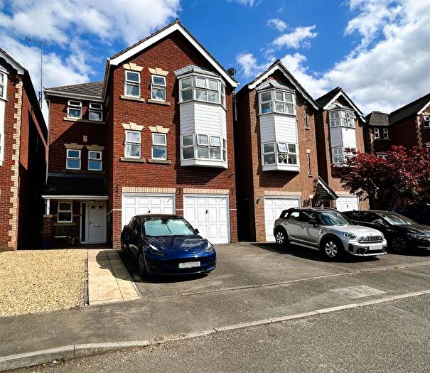 4 Bedroom Detached House For Sale In Chatham Court, Belper, DE56