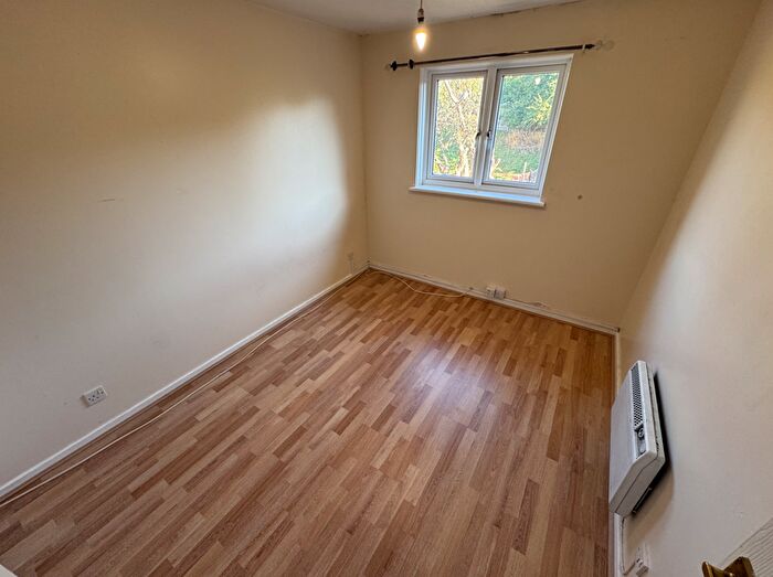 1 Bedroom Maisonette To Rent In Gilderdale, Luton, Bedfordshire, LU4