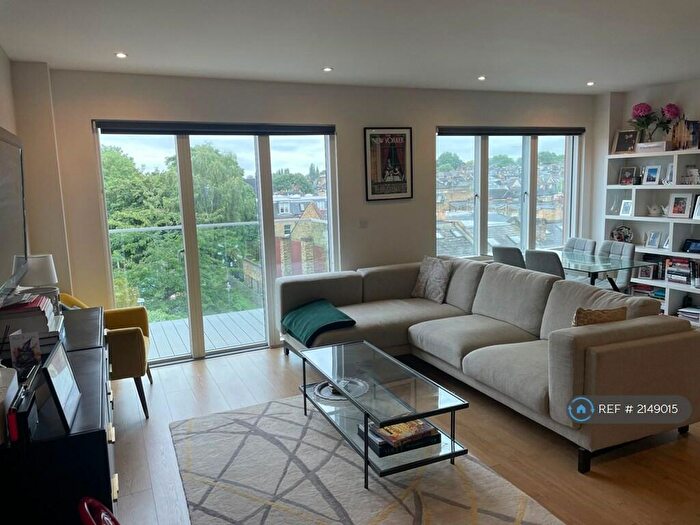 2 Bedroom Flat To Rent In Cube Apartments, London, SW11