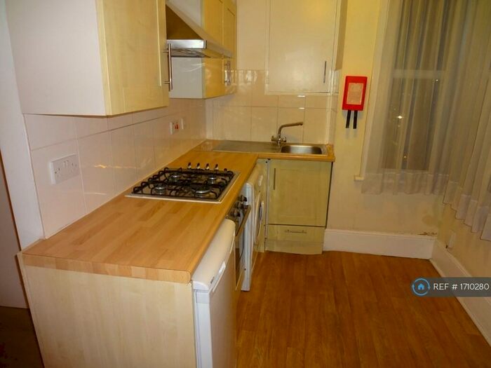 1 Bedroom Flat To Rent In Lea Bridge Road, London, E10