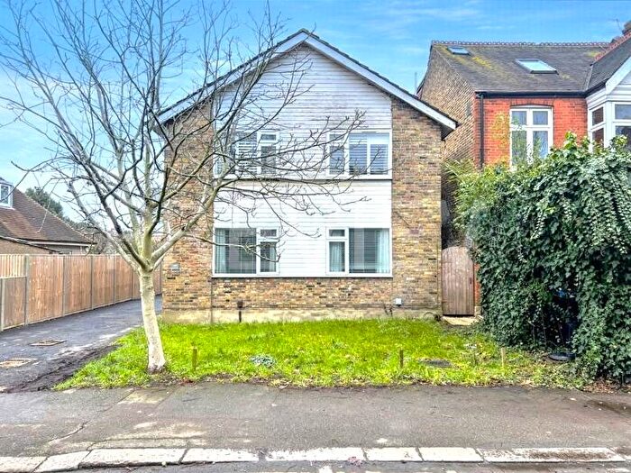 1 Bedroom Flat To Rent In Queens Road, Wimbledon, SW19