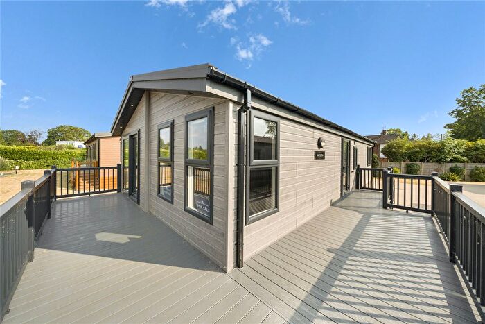2 Bedroom Bungalow To Rent In Chertsey Lane, Staines-Upon-Thames, Surrey, TW18