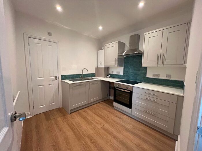2 Bedroom Flat To Rent In Siloh Road, Plasmarl, SA1