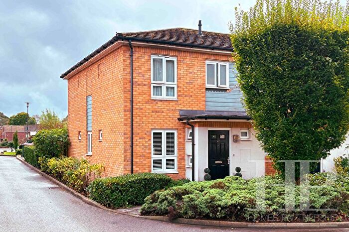 3 Bedroom Semi-Detached House To Rent In Siena Drive, Crawley, RH10