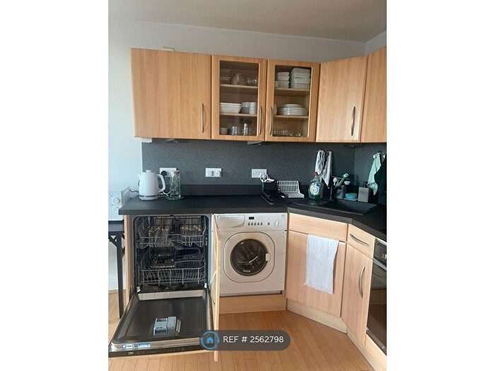 2 Bedroom Flat To Rent In Argyle Street, Glasgow, G2