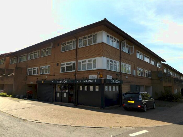 2 Bedroom Flat To Rent In Conniburrow Boulevard, Conniburrow, Milton Keynes, MK14