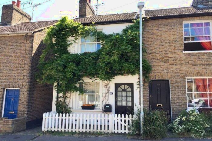 2 Bedroom End Of Terrace House To Rent In Roman Road, Chelmsford, CM2