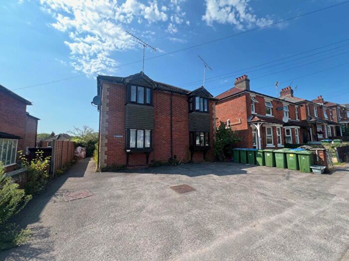 Flat To Rent In Newton Road, Southampton, Hampshire, SO18