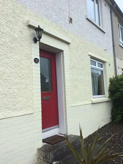 2 Bedroom Flat To Rent In Shields Avenue, St. Andrews, KY16
