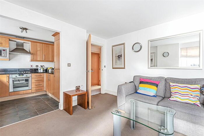 1 Bedroom Flat For Sale In Cassilis Road, London, E14