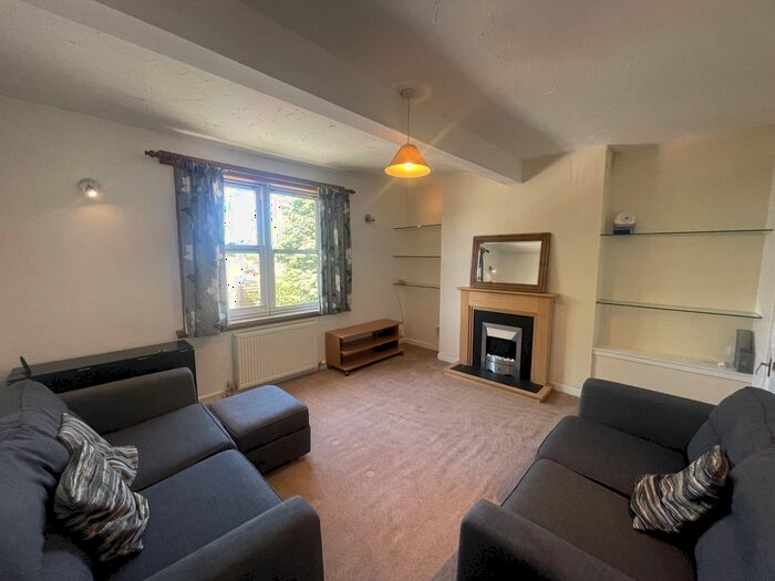 2 Bedroom Flat To Rent In Hutchison Road, Edinburgh, EH14