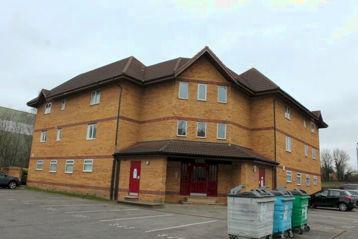 2 Bedroom Flat To Rent In Frobisher Road, Erith, DA8