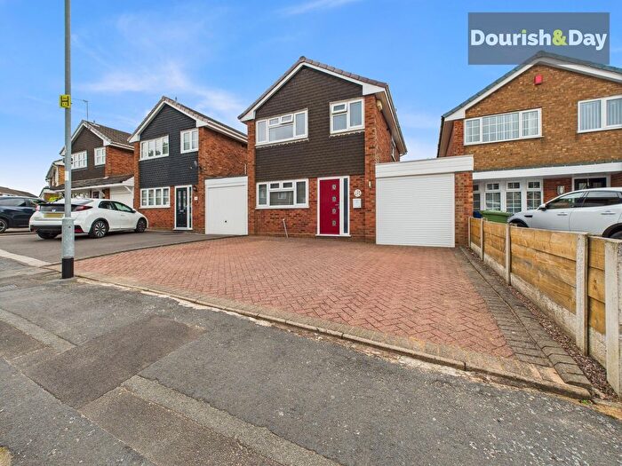 3 Bedroom Link Detached House For Sale In Gainsbrook Crescent, Norton Canes, WS11