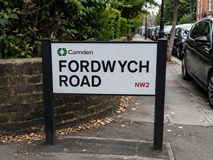 2 Bedroom Property To Rent In Fordwych Road, London, NW2