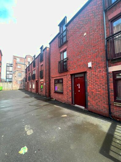 3 Bedroom Terraced House To Rent In Marken Mews, Liverpool, Merseyside, L8