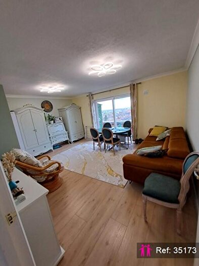1 Bedroom Apartment For Sale In Baronson Gardens, Northampton, NN1