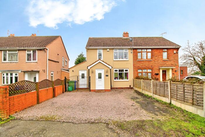 2 Bedroom Semi Detached House For Sale In High Street, Brierley Hill, DY5