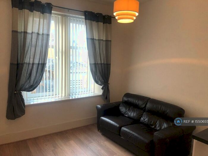 1 Bedroom Flat To Rent In Sharp Street, Gourock, PA19