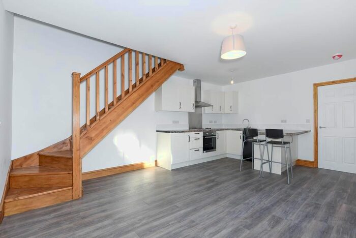 2 Bedroom Terraced House To Rent In Reading Road, Henley-On-Thames, RG9