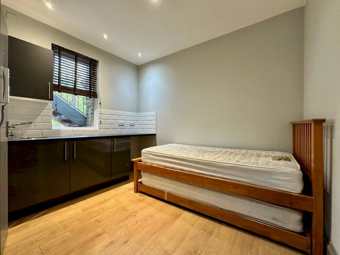 Studio To Rent In Lyncroft House, Lyncroft Gardens, West Hampstead, NW6