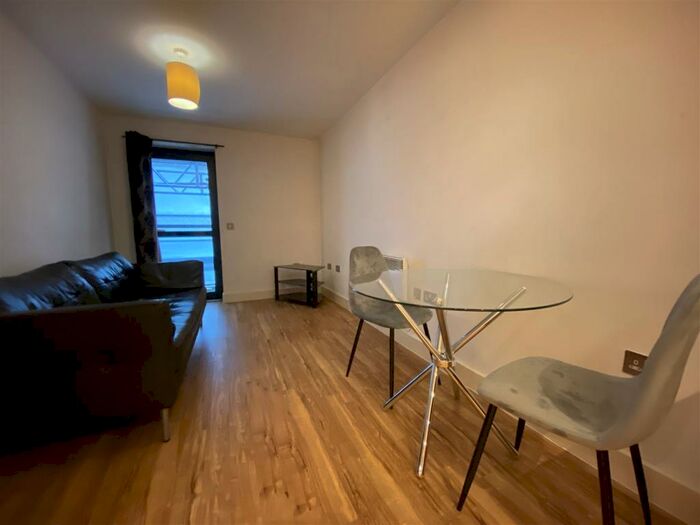 2 Bedroom Apartment To Rent In Fresh, Chapel Street, M3