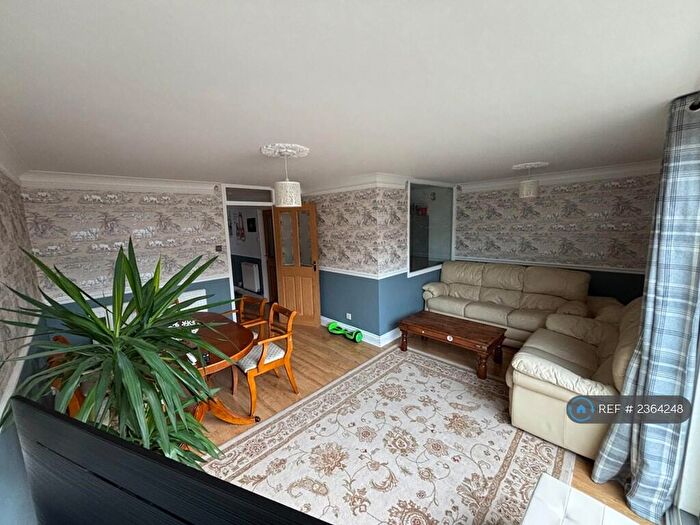4 Bedroom Terraced House To Rent In Seymour Close, Portsmouth, PO2
