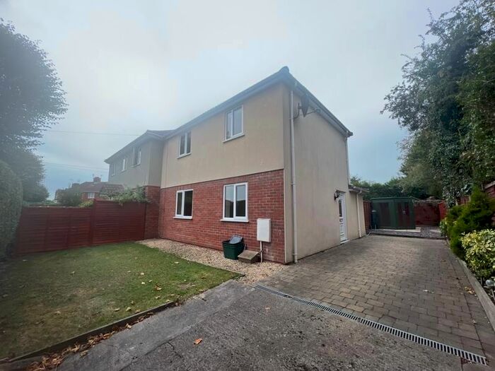 3 Bedroom End Of Terrace House To Rent In Thicket Avenue, Fishponds, Bristol, BS16