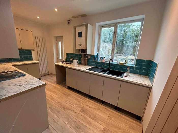 4 Bedroom Semi-Detached House To Rent In Stocksfield Avenue, Newcastle Upon Tyne, NE5