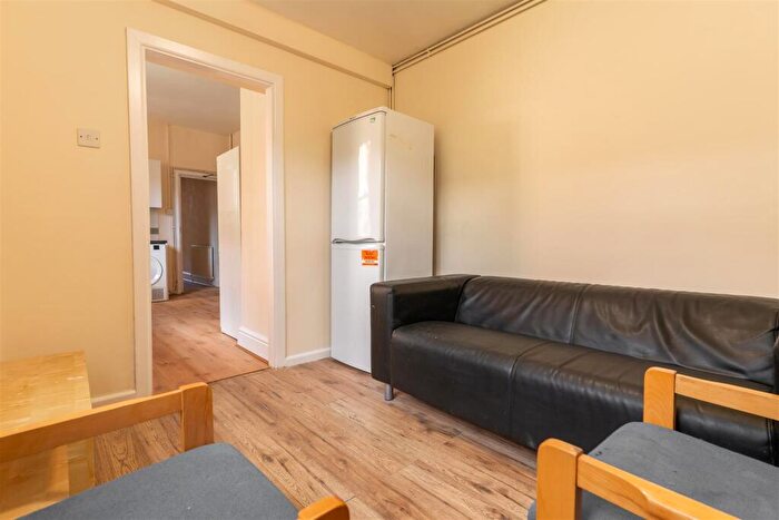 5 Bedroom House To Rent In Bournbrook Road, Birmingham, West Midlands, B29