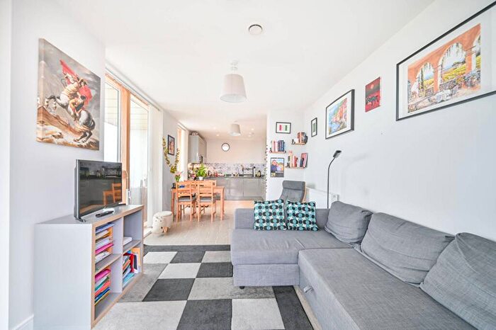 2 Bedroom Flat For Sale In Ealing Road, Alperton, Wembley, HA0