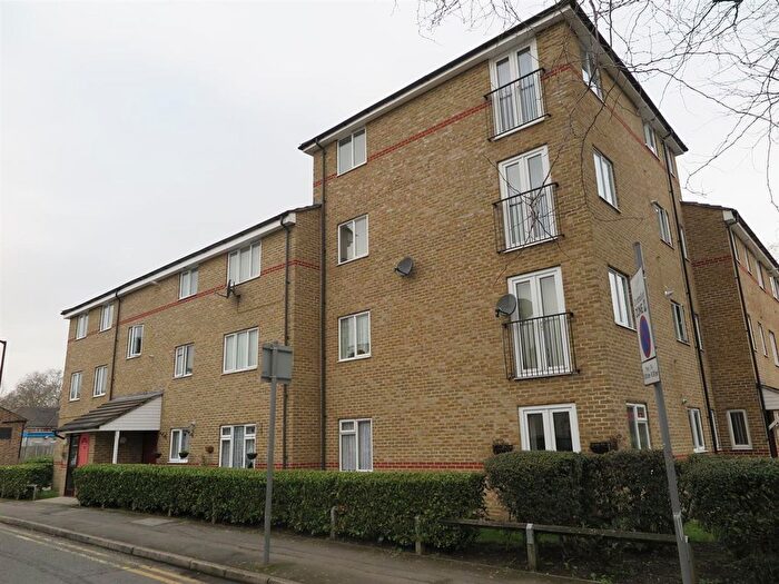 2 Bedroom Flat To Rent In Ann Moss Way, London, SE16