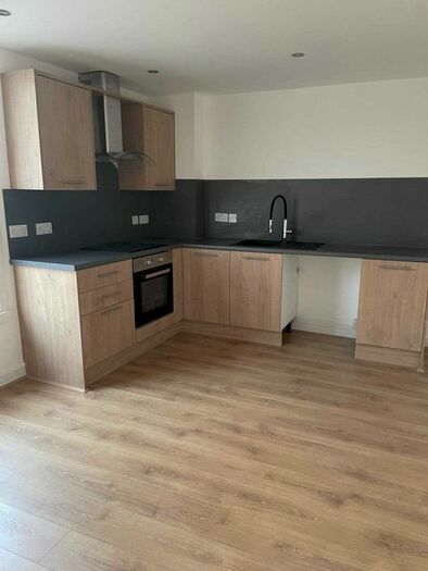2 Bedroom Flat To Rent In Compton Road, Wolverhampton, WV3