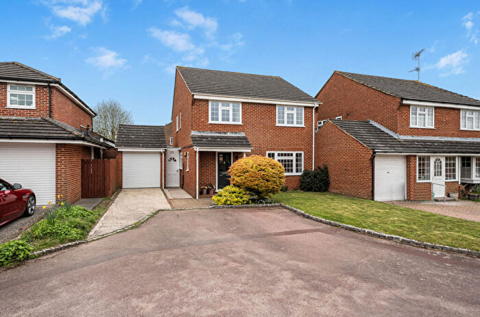 4 Bedroom Detached House For Sale In Porchfield Close, Earley, Reading, RG6