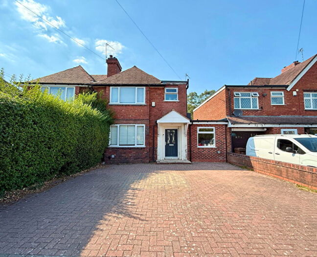 3 Bedroom Semi-Detached House For Sale In Hermitage Road, Solihull, B91