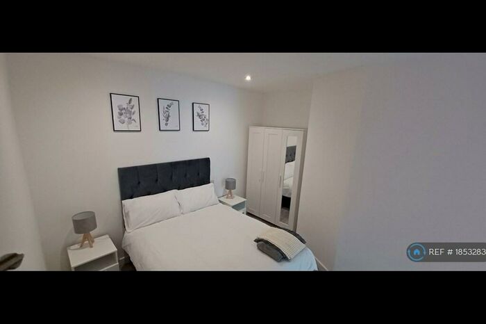 1 Bedroom Flat To Rent In Chapel Street, Stafford, ST16