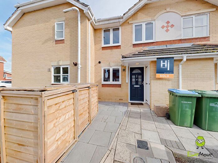 2 Bedroom Terraced House To Rent In London, Greater London, SE28