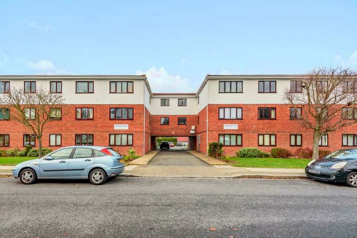 Apartment To Rent In Barnet, Middlesex, EN5