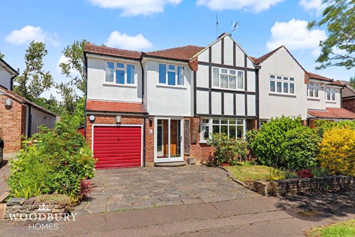 4 Bedroom Semi-Detached House For Sale In Dukes Avenue, Theydon Bois, CM16