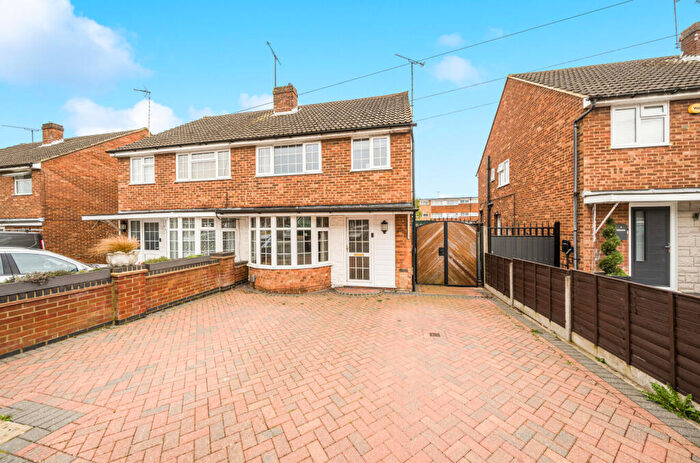 3 Bedroom Semi Detached House For Sale In St. Michaels Avenue, Houghton Regis, Dunstable, LU5
