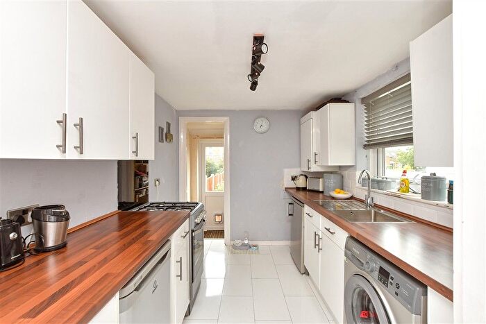 2 Bedroom Terraced House For Sale In Fitzroy Avenue, Margate, Kent, CT9