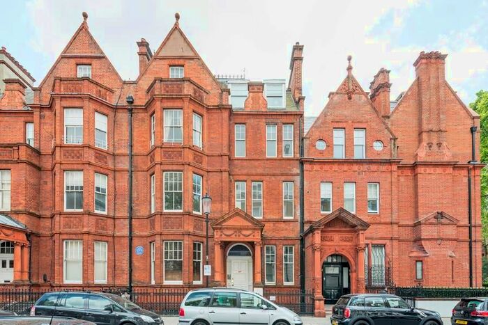 2 Bedroom Flat To Rent In Wetherby Gardens, London, SW5