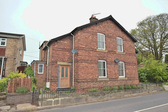 3 Bedroom Semi-Detached House To Rent In Silver Street, Barton, DL10
