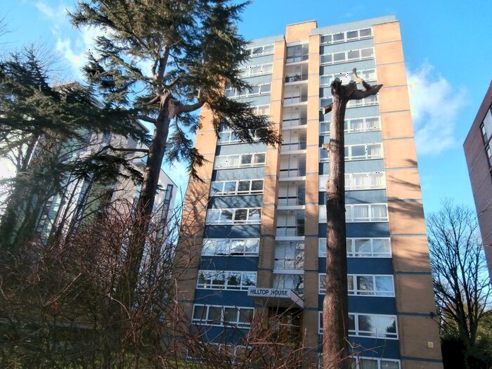 Apartment To Rent In Hilltop House, Highgate, N6