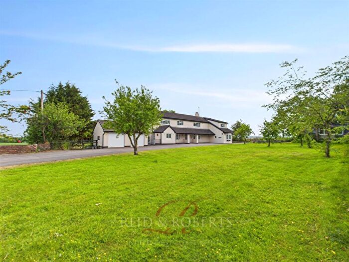 4 Bedroom Detached House For Sale In Spon Green, Buckley, CH7