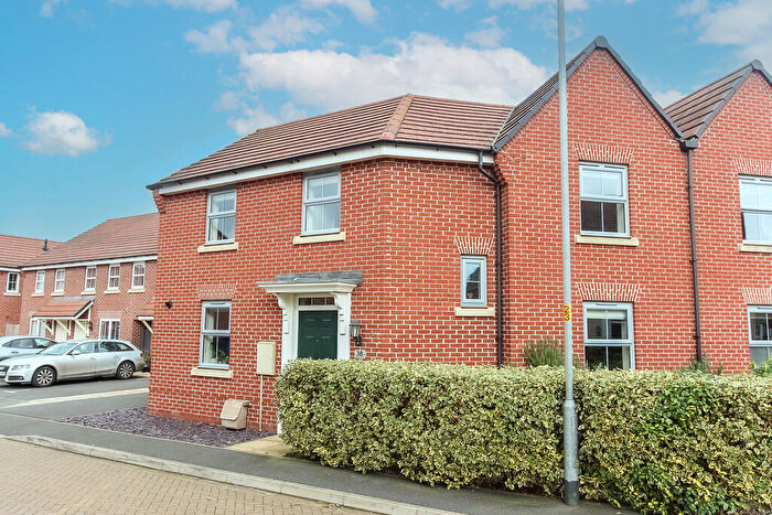 3 Bedroom Semi Detached House For Sale In Hardwick Avenue, Barton Seagrave, NN15