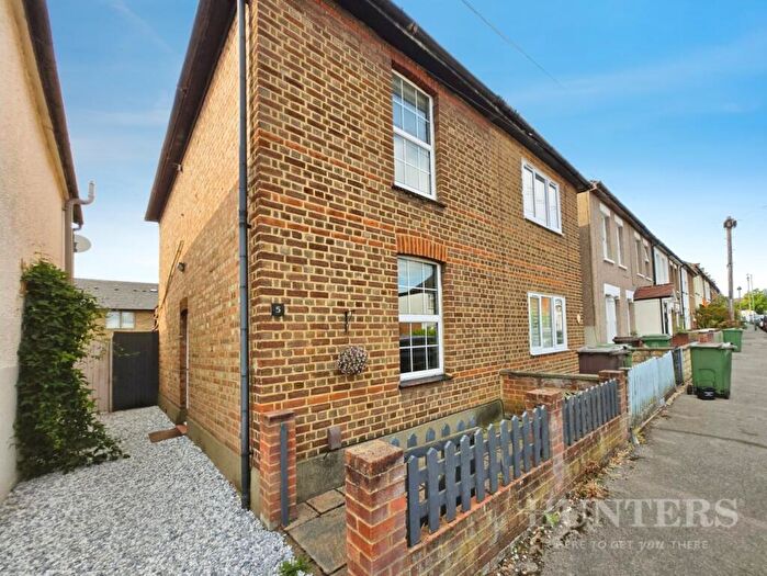 2 Bedroom Semi-Detached House For Sale In St Andrews Road, Carshalton, SM5
