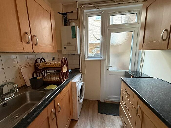 3 Bedroom Terraced House To Rent In Brownlow Road, NW10