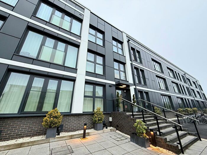 1 Bedroom Flat To Rent In Cockfosters Road, Barnet, EN4